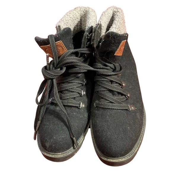 Black Boot w/ Sherpa Trim - Picture 3 of 5